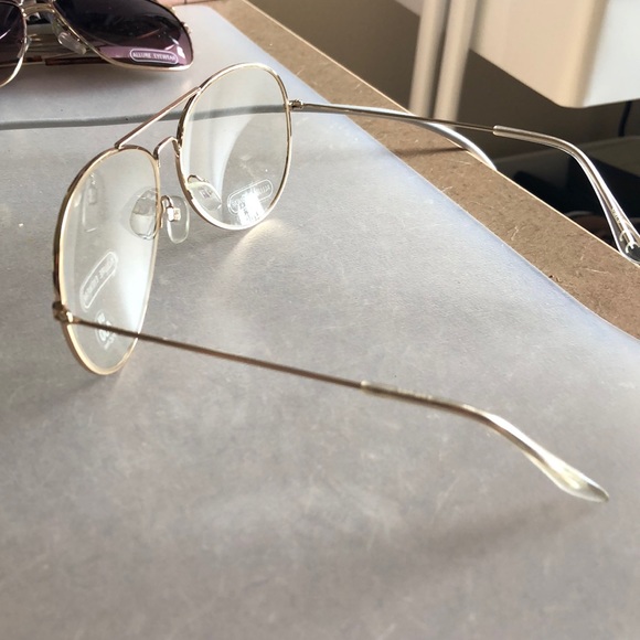 Glasses - Picture 2 of 3